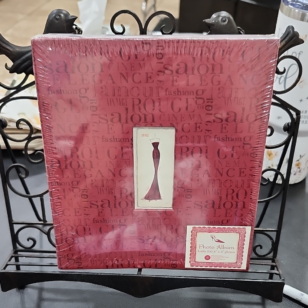 RED and BLACK PHOTO ALBUM